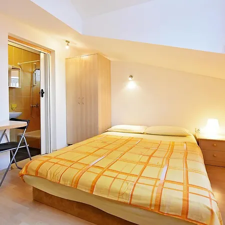 Studio 12667b Apartment